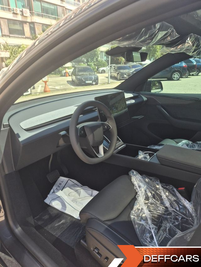 Tesla MODEL Y L Long Range AWD купить на сайте DeffCars