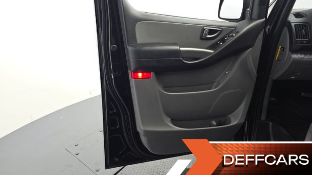 Hyundai STAREX 4WD Wagon 12-Seater Modern купить на сайте DeffCars