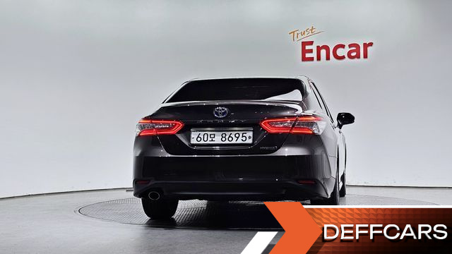 Toyota CAMRY 2.5 XLE Hybrid купить на сайте DeffCars