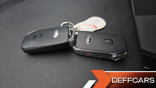 Kia K5 2.0 Noblesse купить на сайте DeffCars