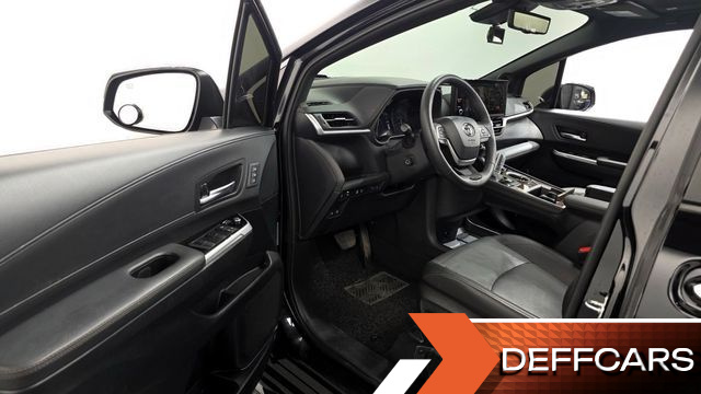 Toyota SIENNA 2.5 Hybrid 2WD купить на сайте DeffCars