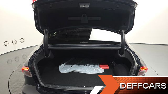 Hyundai GRANDEUR Premium купить на сайте DeffCars
