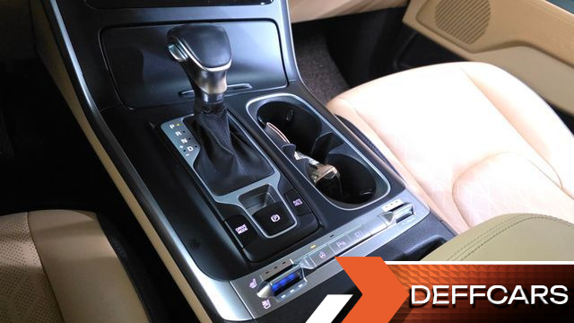 Kia CARNIVAL Gasoline 11-Seater Prestige купить на сайте DeffCars