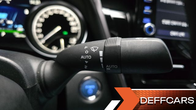 Toyota CAMRY 2.5 LE Hybrid купить на сайте DeffCars