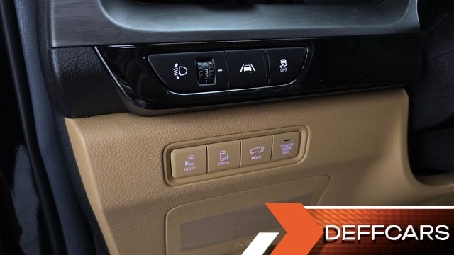 Kia CARNIVAL 9-Seater Noblesse купить на сайте DeffCars