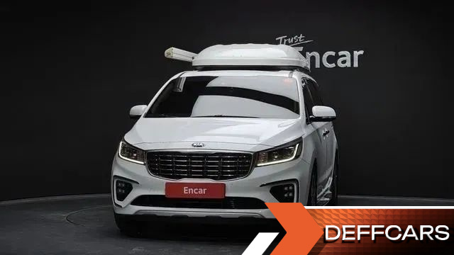 Kia CARNIVAL 7-Seater Limousine President купить на сайте DeffCars