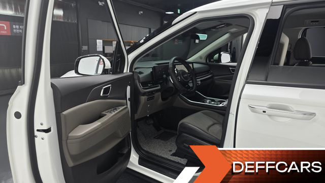 Kia CARNIVAL 9-Seater Noblesse купить на сайте DeffCars