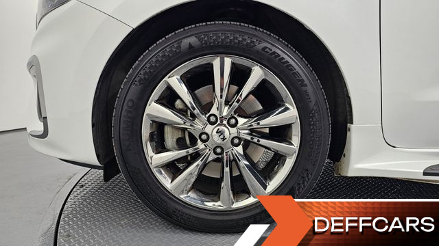 Kia CARNIVAL 9-Seater Noblesse Special купить на сайте DeffCars