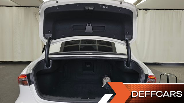 Hyundai GRANDEUR 2.5 Premium Choice купить на сайте DeffCars