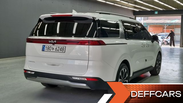 Kia CARNIVAL 9-Seater Signature купить на сайте DeffCars