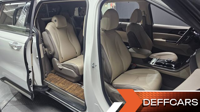 Kia CARNIVAL 9-Seater Signature купить на сайте DeffCars