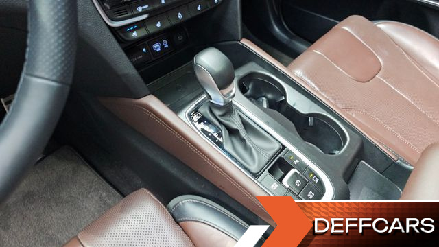 Hyundai SANTAFE Gasoline 2.0T 4WD Inspiration купить на сайте DeffCars