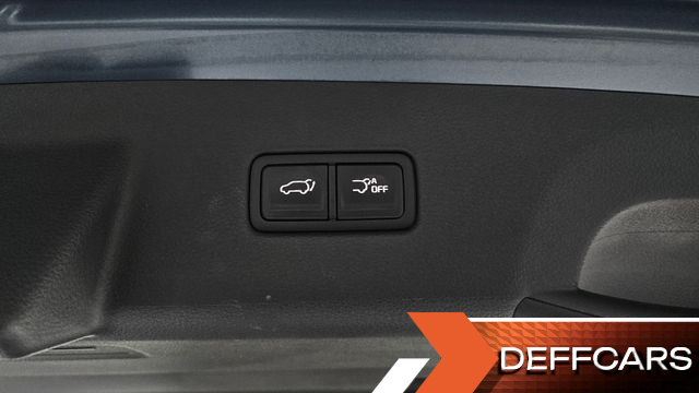 Kia CARNIVAL 9-Seater Signature купить на сайте DeffCars