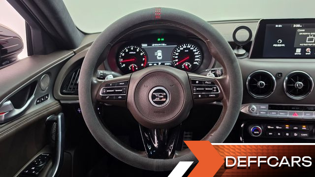 Kia STINGER 2.0 Turbo AWD Platinum купить на сайте DeffCars