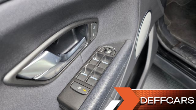 Land Rover RANGE ROVER EVOQUE 2.0 TD4 SE купить на сайте DeffCars