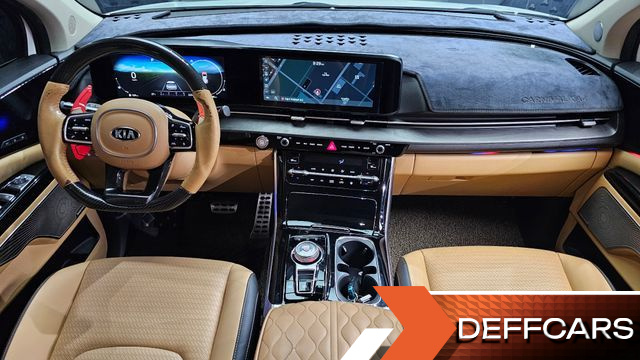 Kia CARNIVAL 9-Seater Signature купить на сайте DeffCars
