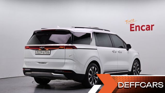 Kia CARNIVAL 7-Seater Signature купить на сайте DeffCars