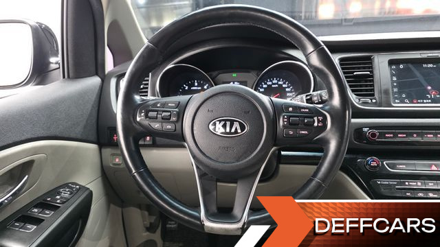 Kia CARNIVAL 9-Seater Luxury купить на сайте DeffCars