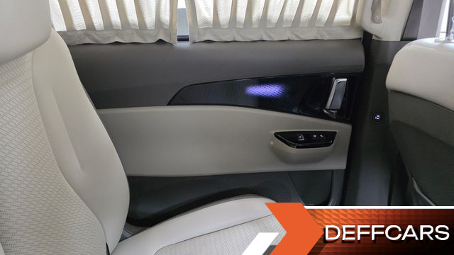 Kia CARNIVAL Diesel 9-Seater Hi-Limousine Signature купить на сайте DeffCars