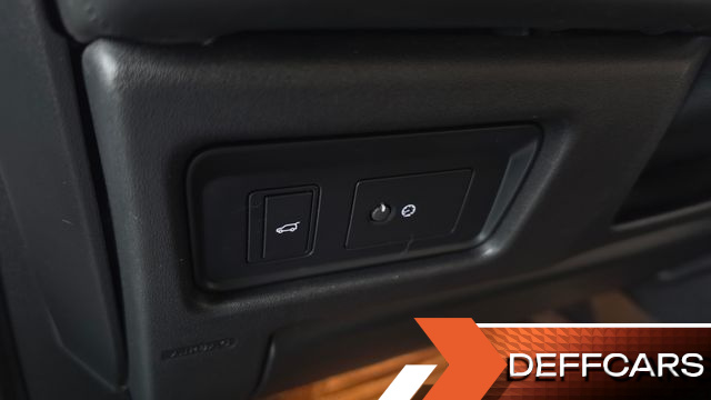 Land Rover DISCOVERY SPORT 2.0 TD4 HSE Luxury купить на сайте DeffCars