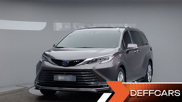 Toyota SIENNA 2.5 Hybrid 2WD купить на сайте DeffCars