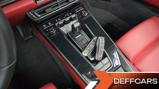 Porsche 911 Carrera GTS Cabriolet купить на сайте DeffCars