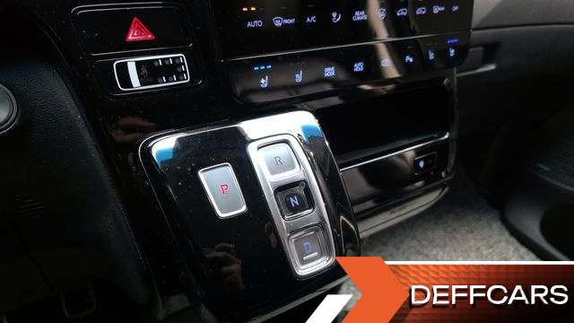 Hyundai STARIA Lounge 9-Seater Inspiration купить на сайте DeffCars