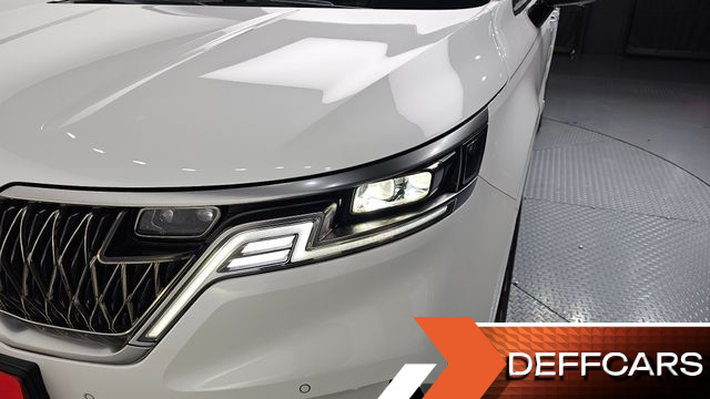 Kia CARNIVAL Gasoline 7-Seater Signature купить на сайте DeffCars