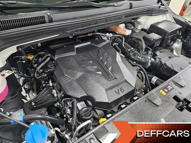 Kia CARNIVAL Gasoline 7-Seater Signature купить на сайте DeffCars