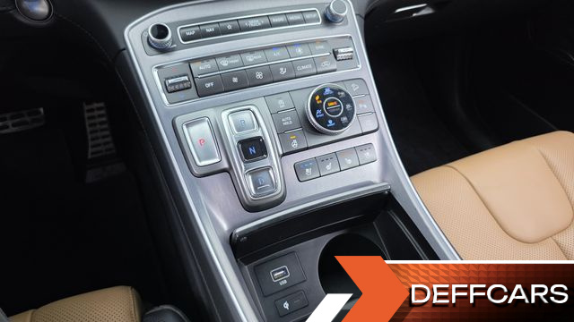 Hyundai SANTAFE Gasoline 2.5T 4WD Calligraphy купить на сайте DeffCars