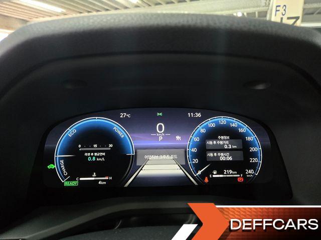 Toyota CAMRY 2.5 XLE Premium Hybrid купить на сайте DeffCars