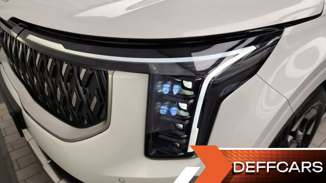 Kia CARNIVAL 9-Seater Signature купить на сайте DeffCars