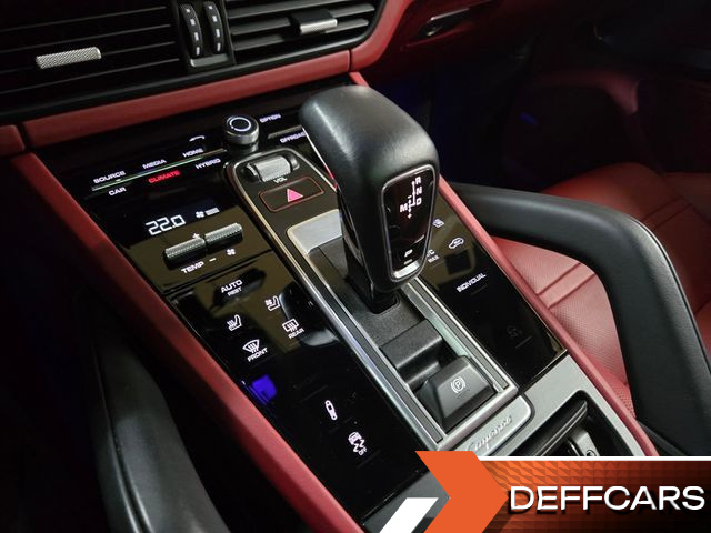 Porsche CAYENNE 3.0 E-Hybrid купить на сайте DeffCars