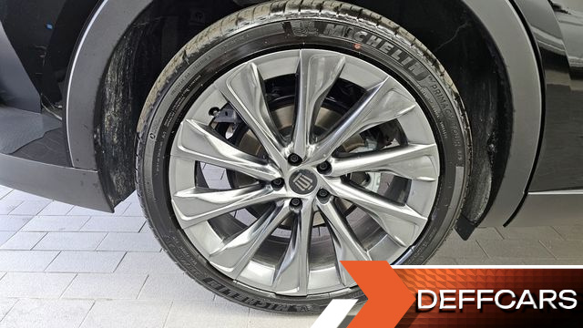Toyota CROWN 2.5 4WD Hybrid купить на сайте DeffCars