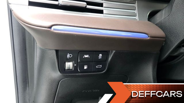 Hyundai GRANDEUR 2.5 Premium Choice купить на сайте DeffCars