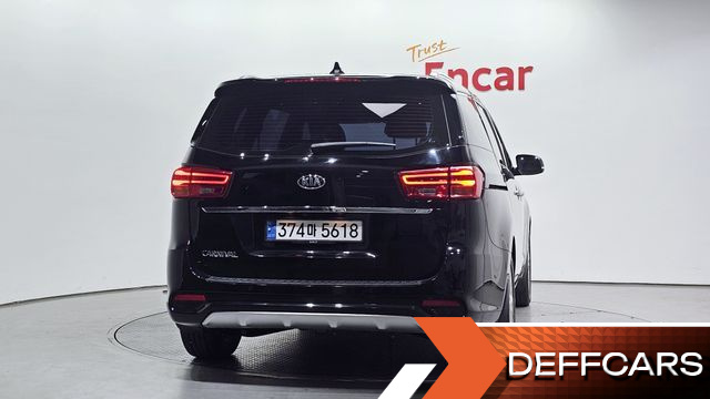 Kia CARNIVAL 9-Seater Prstige купить на сайте DeffCars