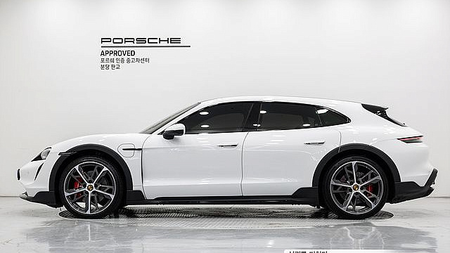 Porsche TAYCAN 4S Cross Turismo купить на сайте DeffCars