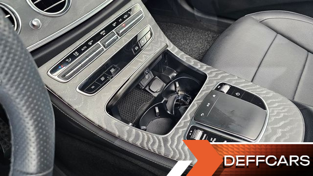 Mercedes E-CLASS E350 4MATIC AMG Line купить на сайте DeffCars