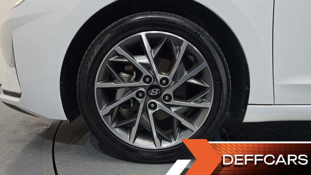 Hyundai AVANTE 1.6 Smart Choice купить на сайте DeffCars