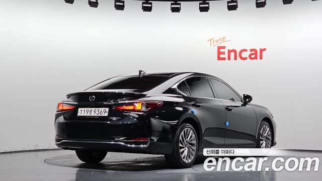 Lexus ES Executive купить на сайте DeffCars