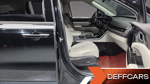 Kia CARNIVAL Gasoline 7-Seater Signature купить на сайте DeffCars