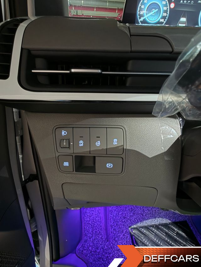 Hyundai STARIA 4WD Lounge 9-Seater Inspiration купить на сайте DeffCars