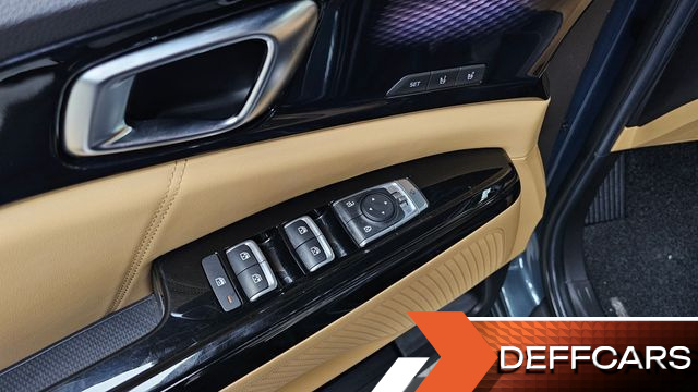 Kia CARNIVAL 9-Seater Signature купить на сайте DeffCars