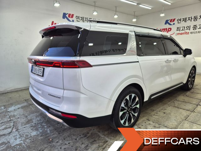 Kia CARNIVAL 7-Seater Signature купить на сайте DeffCars