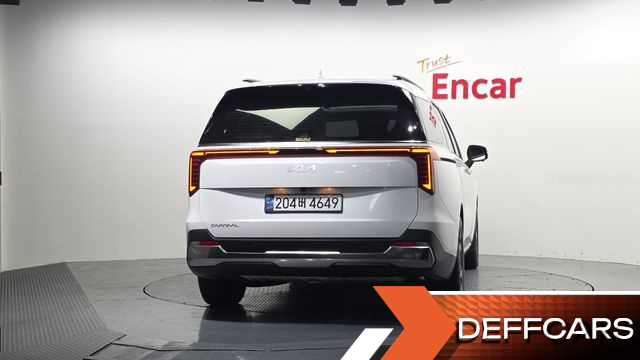 Kia CARNIVAL Gasoline 9-Seater Signature купить на сайте DeffCars