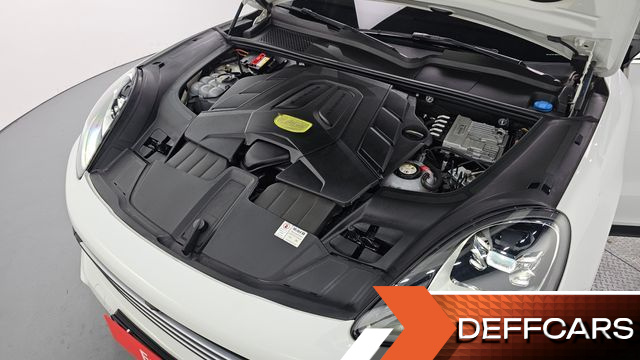Porsche CAYENNE 3.0 E-Hybrid купить на сайте DeffCars
