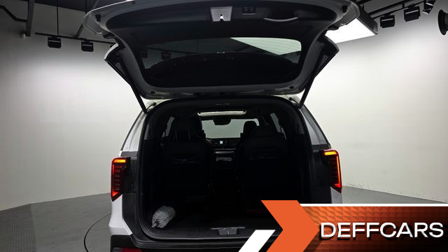 Kia CARNIVAL Gasoline 9-Seater Signature купить на сайте DeffCars