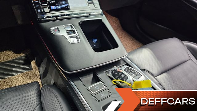 Hyundai GRANDEUR 3.3 Calligraphy купить на сайте DeffCars