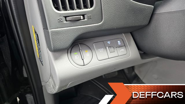 Hyundai STAREX 4WD Urban 9-Seater Premium Special купить на сайте DeffCars