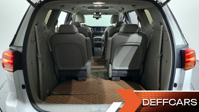 Kia CARNIVAL 9-Seater Noblesse Special купить на сайте DeffCars